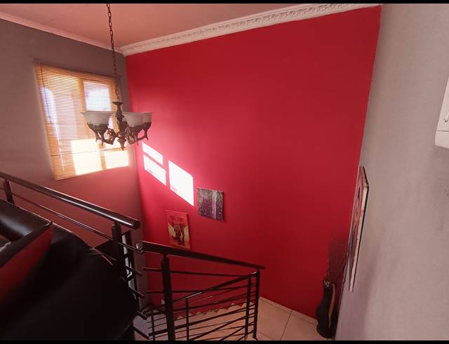 4 BEDROOM HOUSE FOR SALE IN VISTA PARK